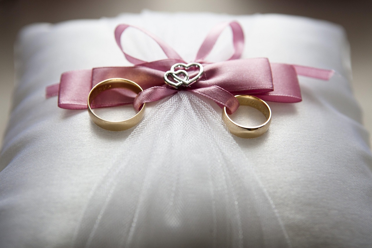 wedding-688924_1280.jpg